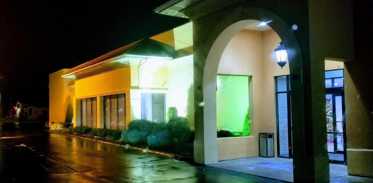 Bel-Aire Hotel Lake Erie Exterior photo